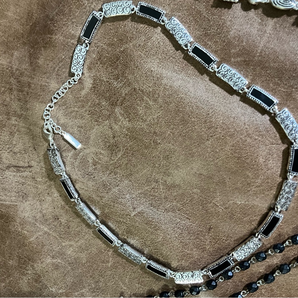 Unsigned Necklaces And Bracelets Silver Toned Met… - image 8